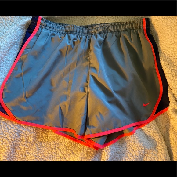 Nike Running Shorts - Picture 1 of 3
